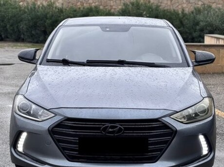 Hyundai Elantra 2018