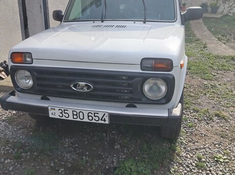 LADA (VAZ) Niva 2002