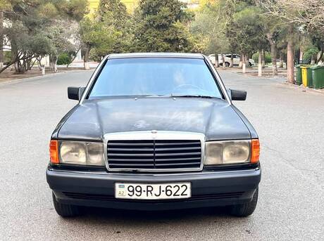 Mercedes 190 1990