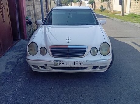 Mercedes E 220 2001