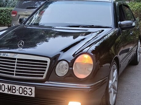 Mercedes E 320 4MATIC 1999