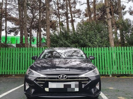 Hyundai Elantra 2020