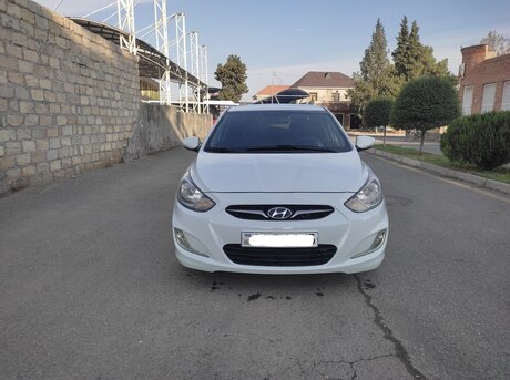 Hyundai Accent 2012