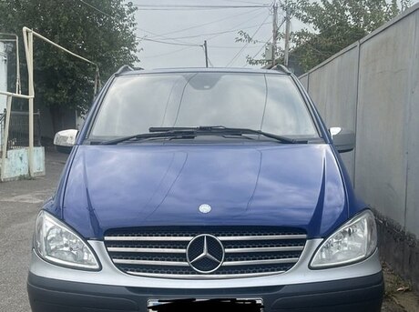 Mercedes  2010