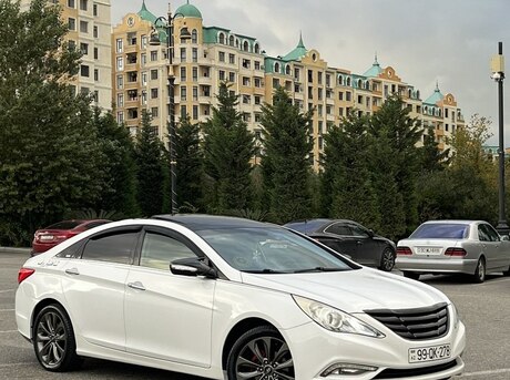 Hyundai Sonata 2010