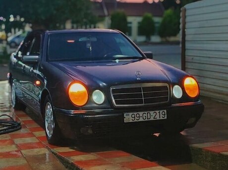 Mercedes E 220 1998