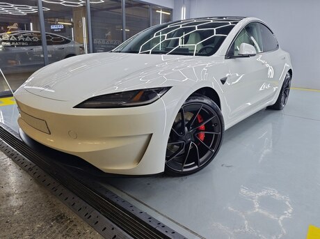 Tesla Model 3 2025