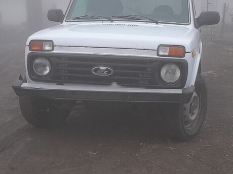 LADA (VAZ) Niva 2003