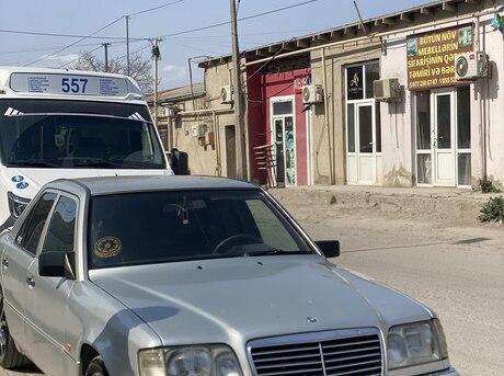 Mercedes  1993