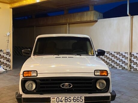 LADA (VAZ) Niva 2003