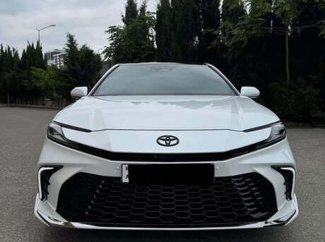 Toyota Camry 2025