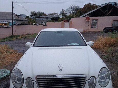 Mercedes E 220 2003