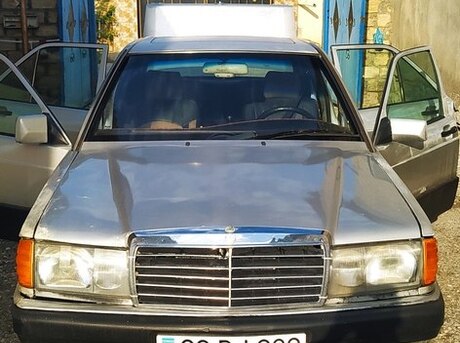Mercedes 190 1990