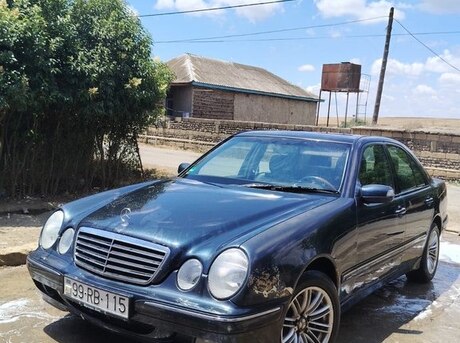 Mercedes E 220 2001