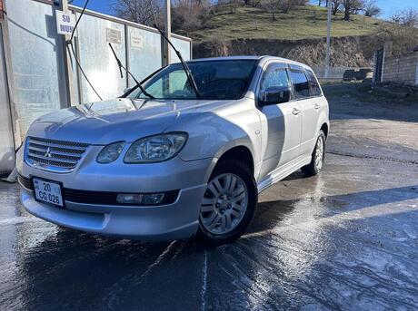 Mitsubishi Airtrek 2001