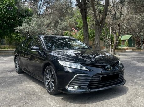 Toyota Camry 2021