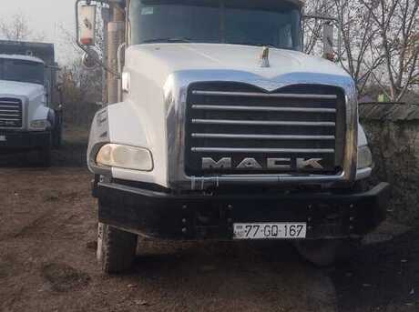 Mack  2009