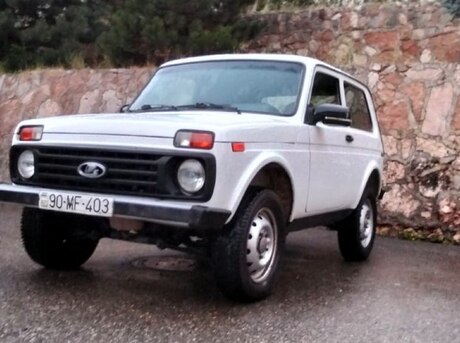 LADA (VAZ) Niva 2011
