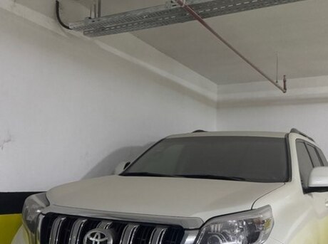 Toyota Land Cruiser Prado 2014