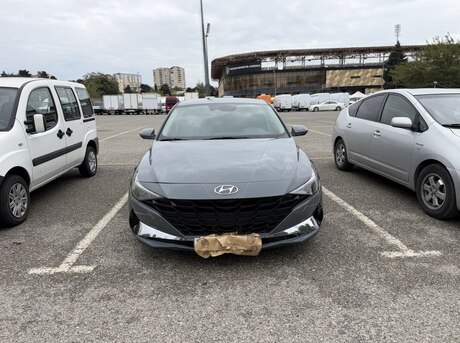Hyundai Elantra 2021