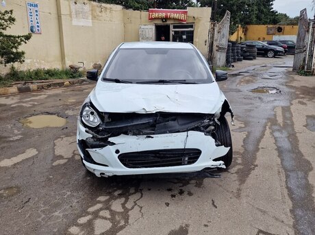 Hyundai Accent 2013