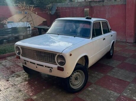 LADA (VAZ) 21011 1984