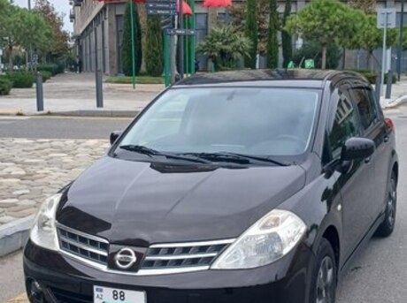 Nissan Tiida 2011