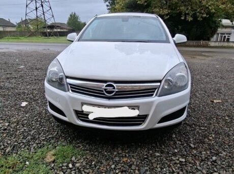 Opel Astra 2010