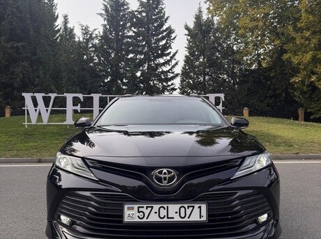 Toyota Camry 2019
