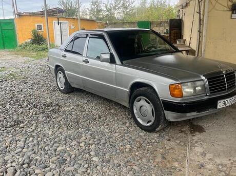 Mercedes 190 1993