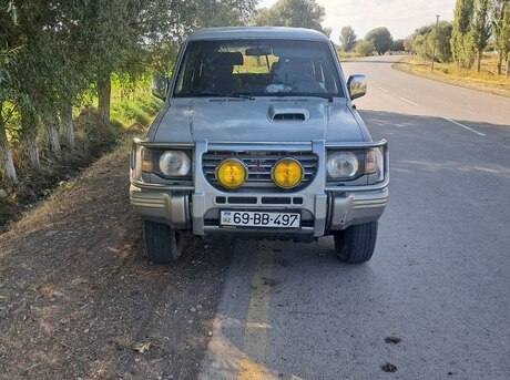 Mitsubishi Pajero 1995