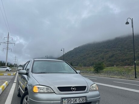 Opel Astra 2000
