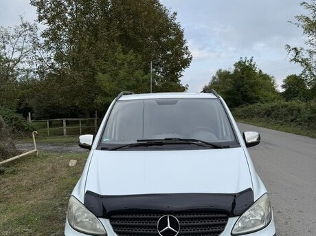 Mercedes  2010