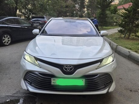 Toyota Camry 2019