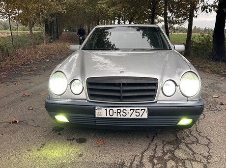 Mercedes E 240 1999