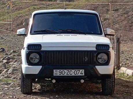 LADA (VAZ) Niva 2015