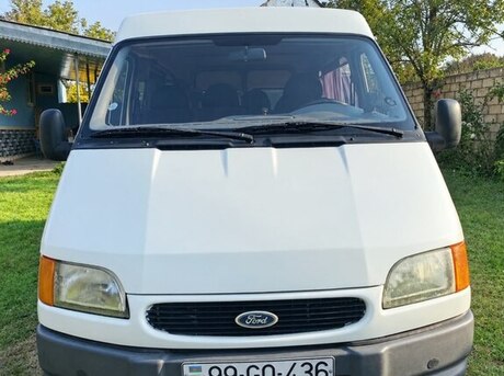 Ford Transit 2000