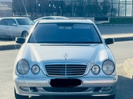 Mercedes E 220 2000