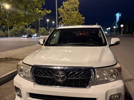 Toyota Land Cruiser 2010