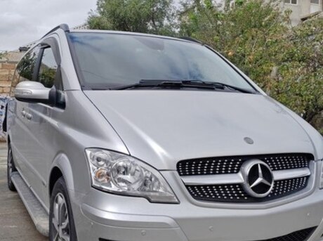 Mercedes Viano 2009