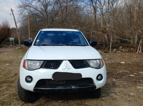 Mitsubishi L200 2008