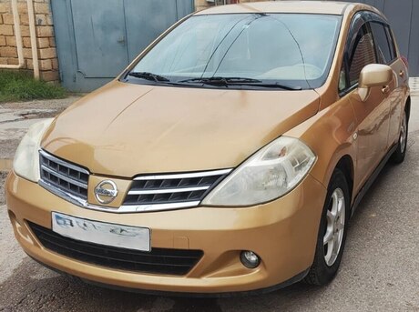 Nissan Tiida 2011