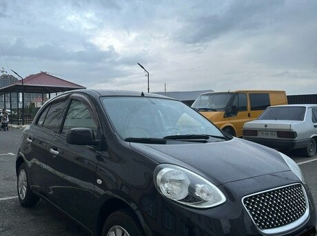 Nissan March 2014