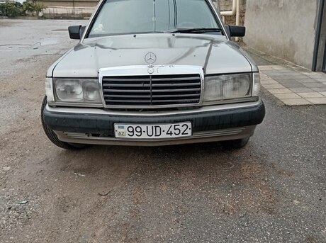 Mercedes 190 1990