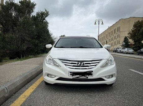 Hyundai Sonata 2010
