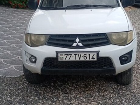 Mitsubishi L200 2011