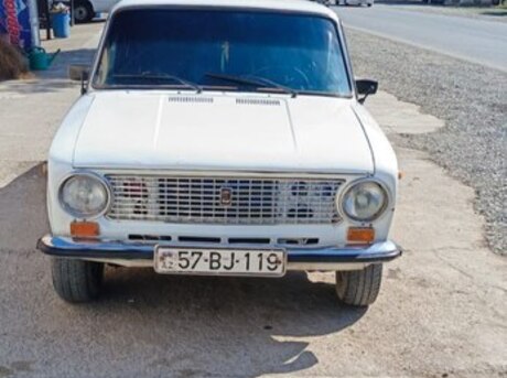 LADA (VAZ) 21011 1985