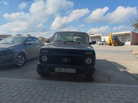 LADA (VAZ) Niva 2015