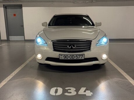 Infiniti M37 2010