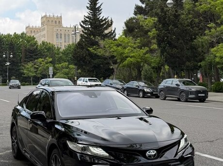 Toyota Camry 2021